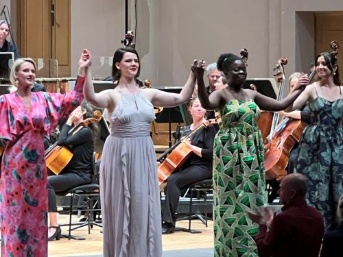 Lisa Willems singing in Brussels